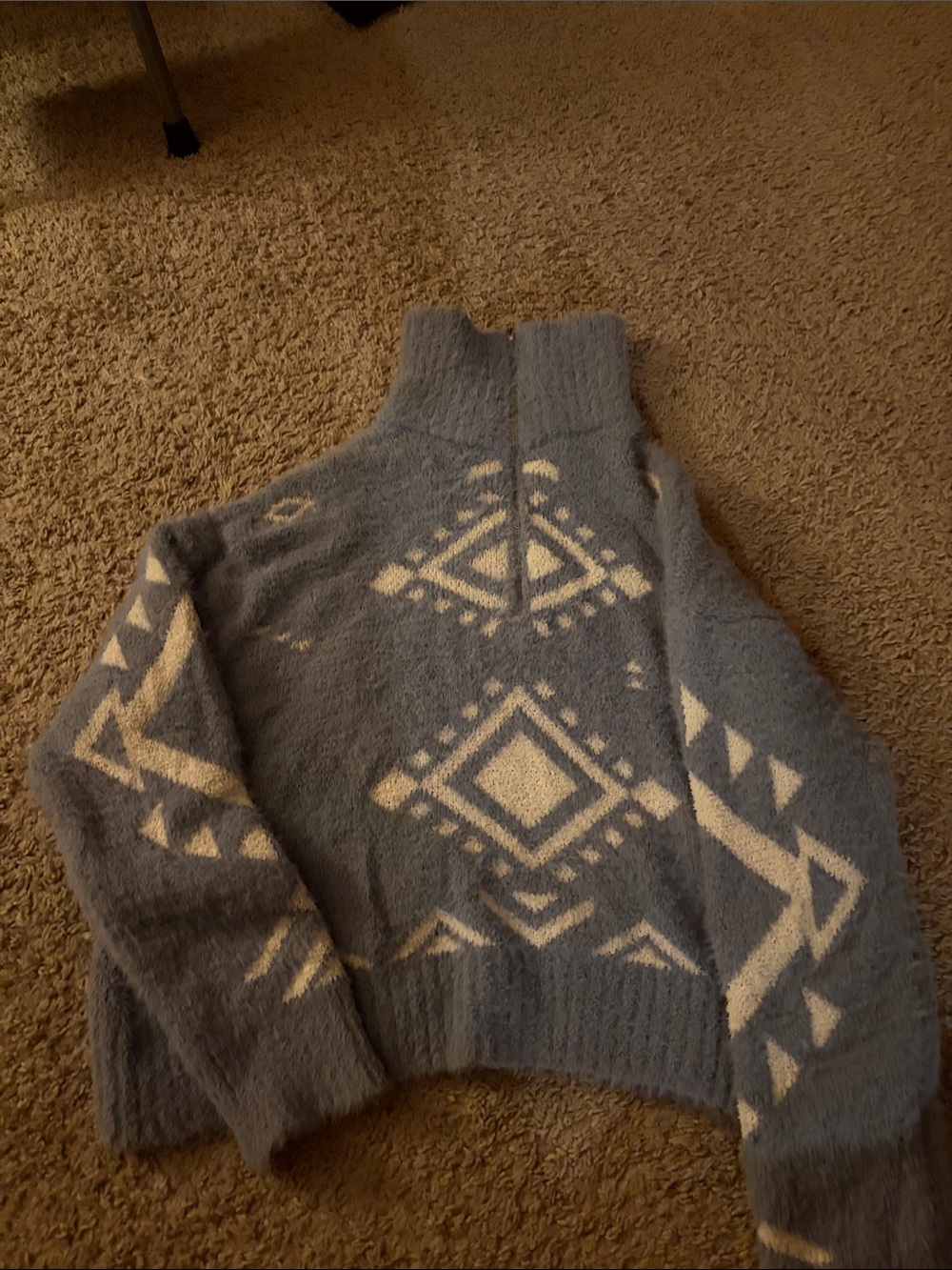 Jessica Simpson Blue and White Geometric Turtleneck Sweater